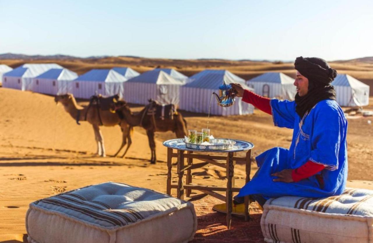 Desert Berber Fire Camp Merzouga Bagian luar foto