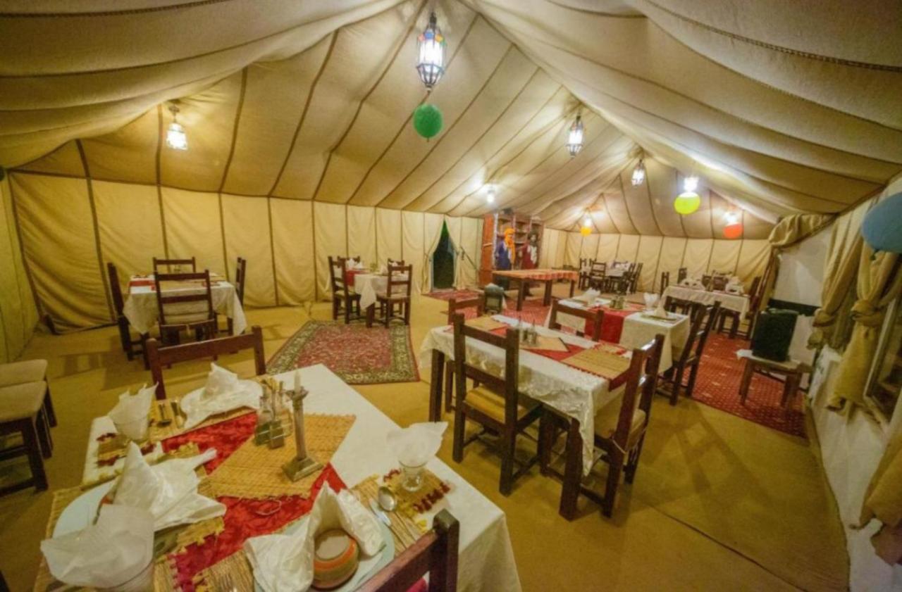 Desert Berber Fire Camp Merzouga Bagian luar foto