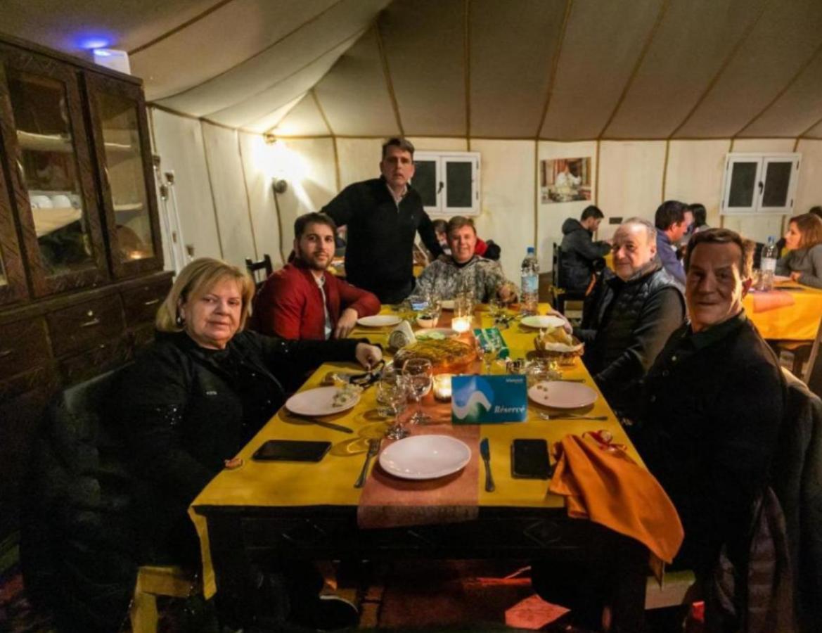 Desert Berber Fire Camp Merzouga Bagian luar foto