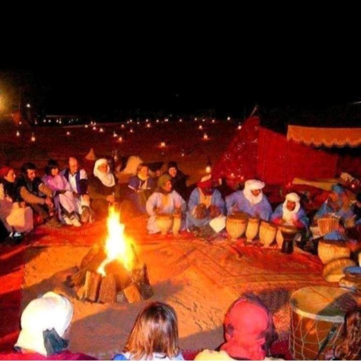 Desert Berber Fire Camp Merzouga Bagian luar foto