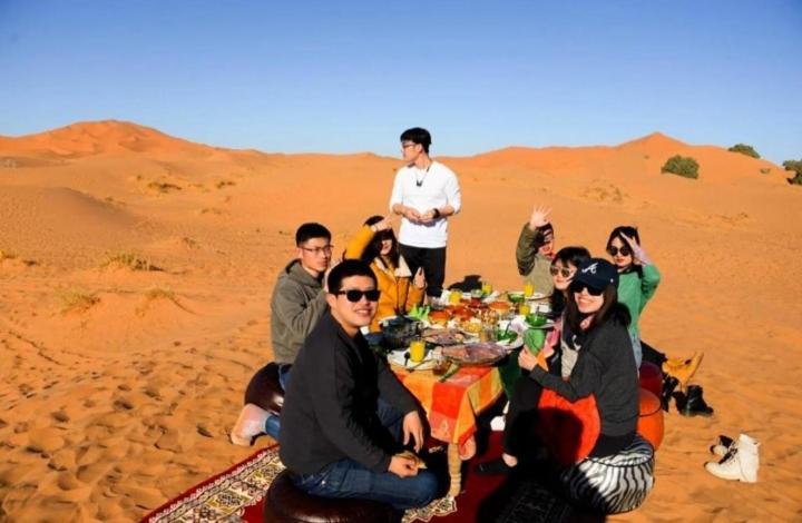 Desert Berber Fire Camp Merzouga Bagian luar foto