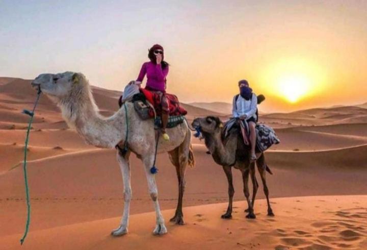 Desert Berber Fire Camp Merzouga Bagian luar foto